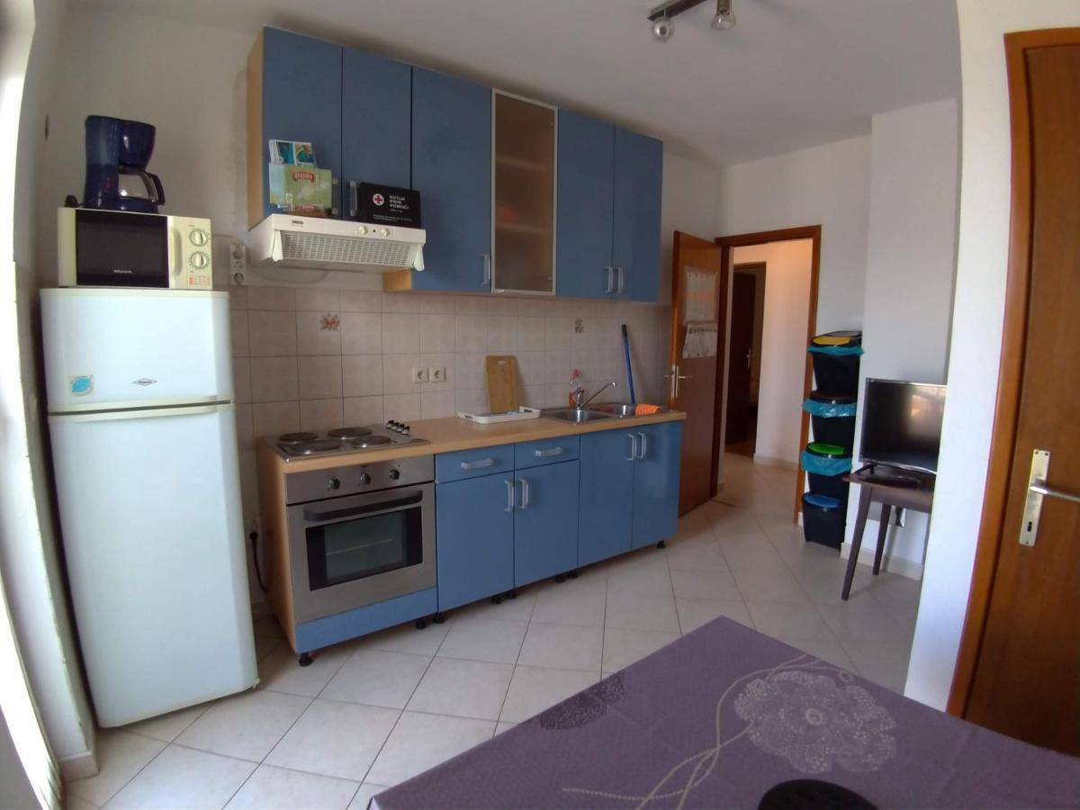 Apartment Njivice 15904B المظهر الخارجي الصورة